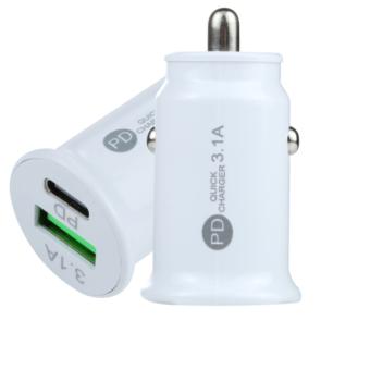 АДАПТЕР ЗА ЗАПАЛКА PG320 БЯЛ/ЧЕРЕН USB+TYPE C